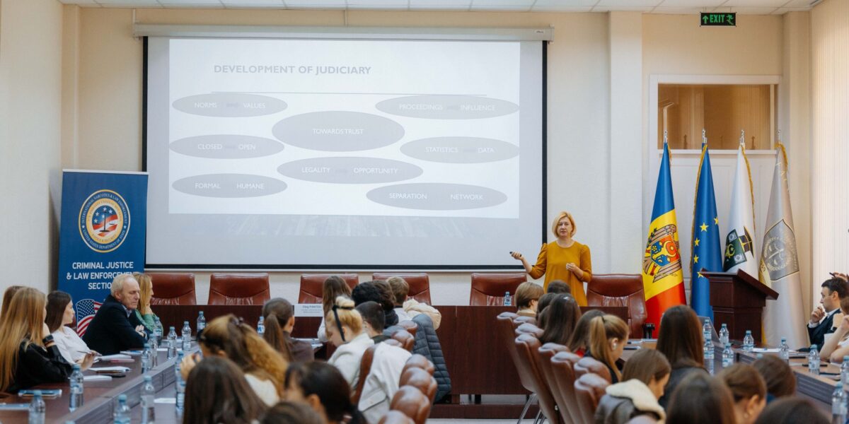 Lecție publică la USM despre integritate și evaluarea externă a justiției: Cum asigurăm o nouă generație de profesioniști integri?
